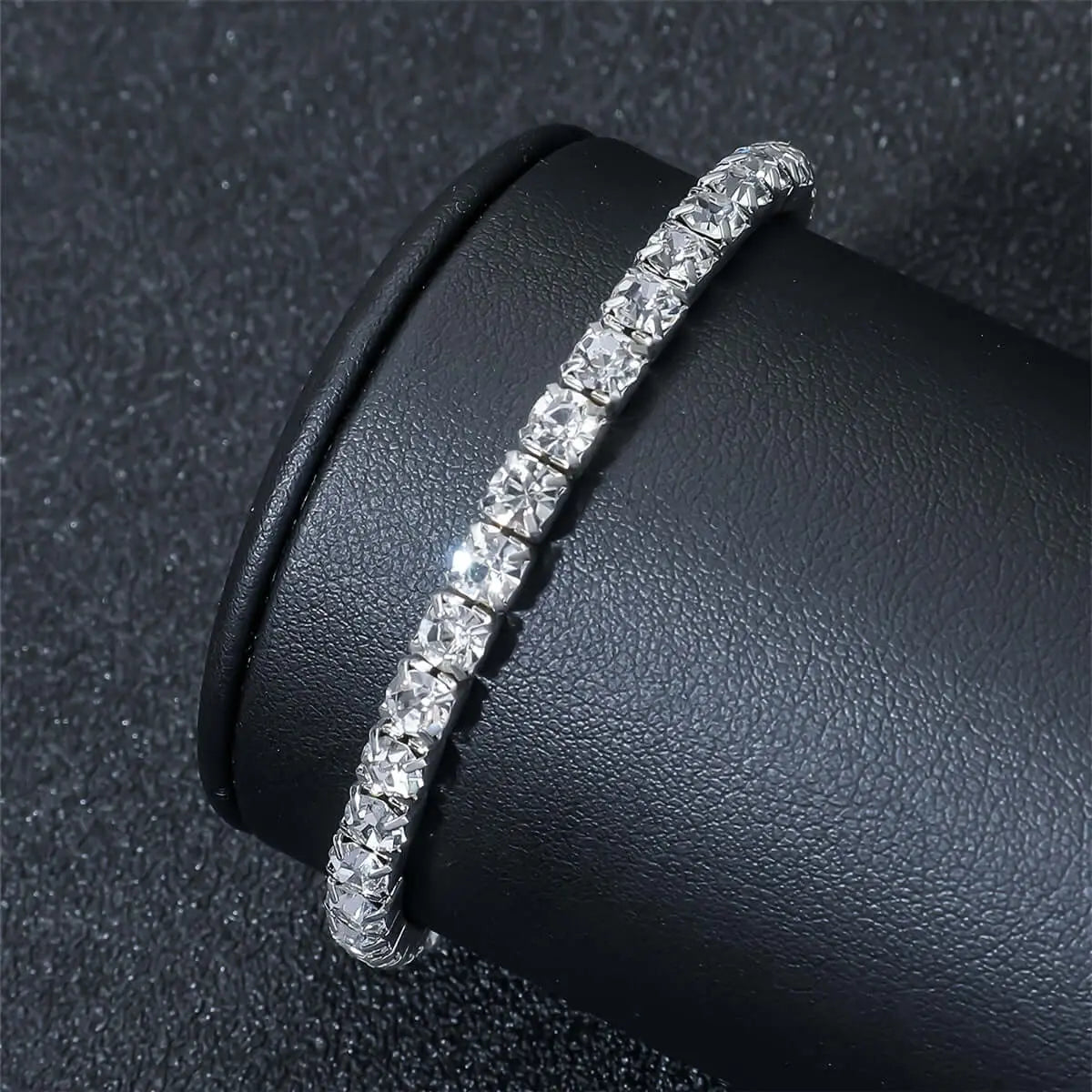LUXEHAEVEN: Luxurious Tennis Bracelet - Hand Jewelry