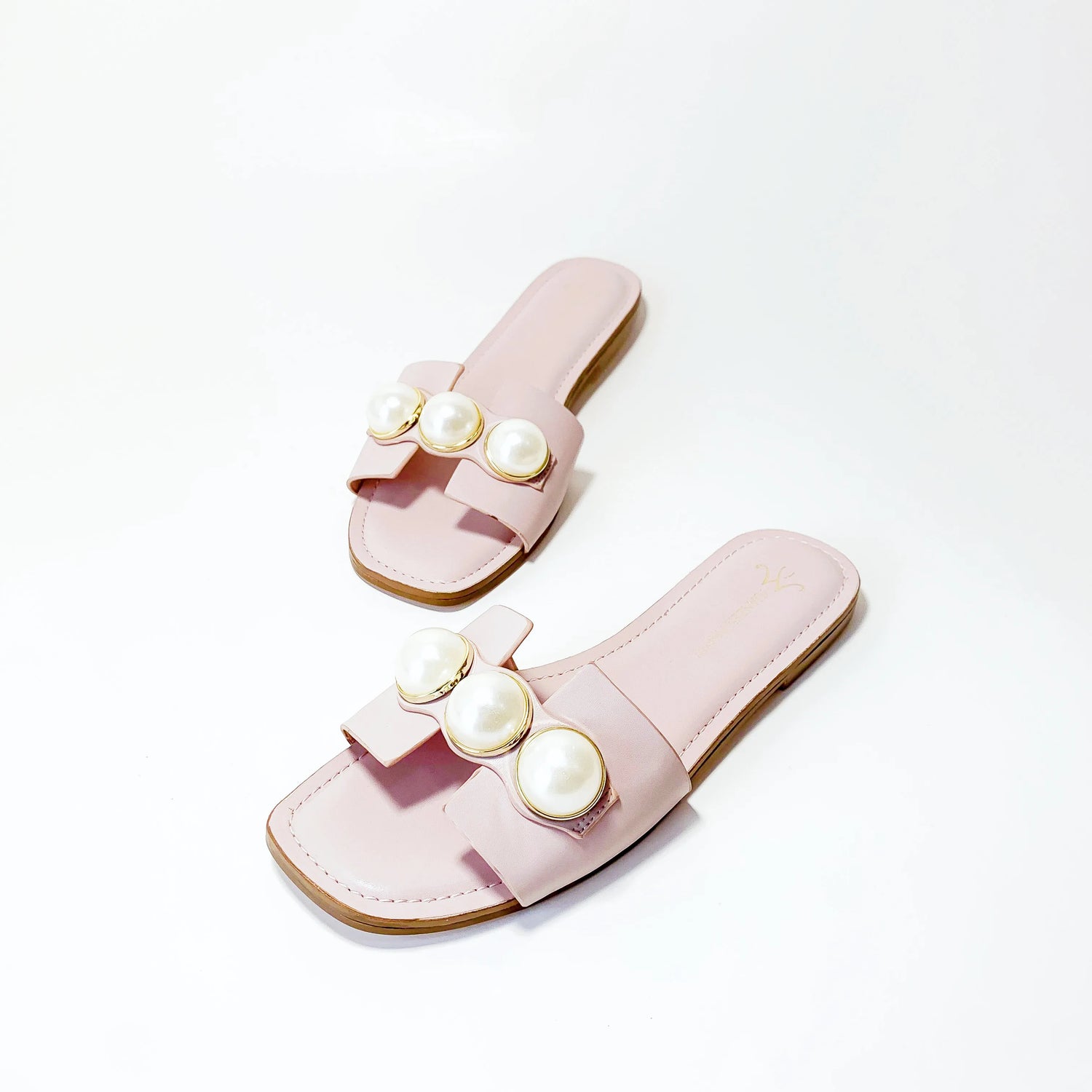 2021 New Wholesale Womens Shoes Summer Pearl Beach slippers European and American H-button Flat Bottomed Open Toe Sandals