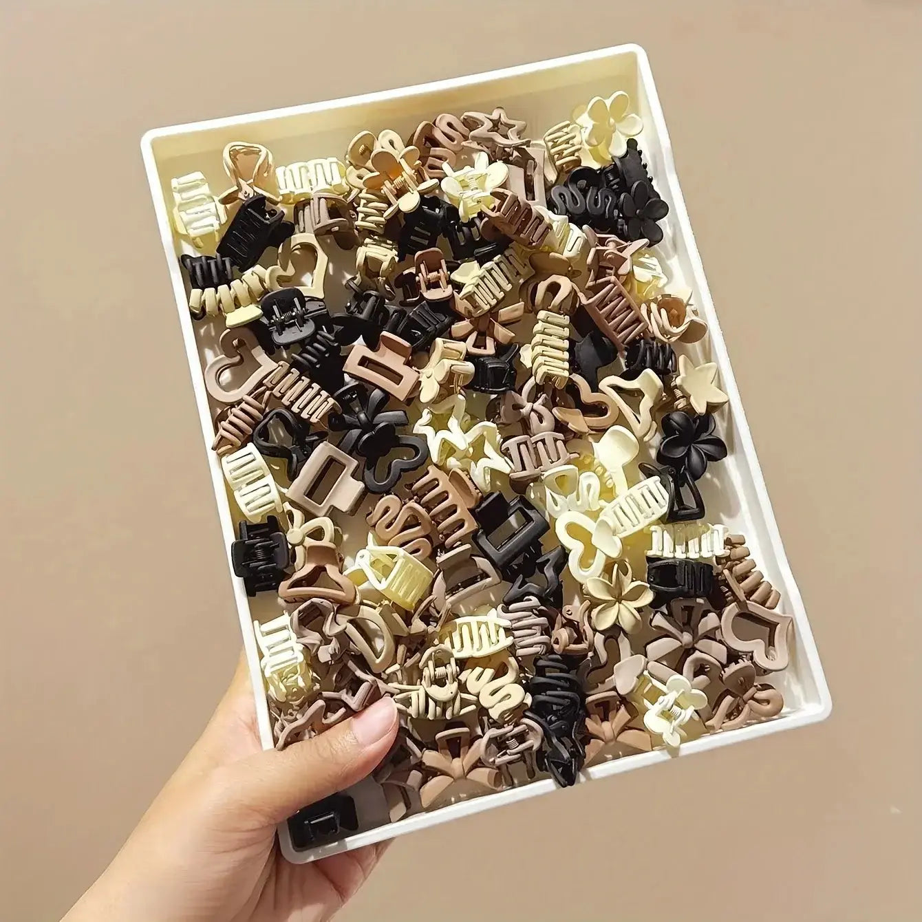 LUXEHAEVEN Beige Small Clips Set